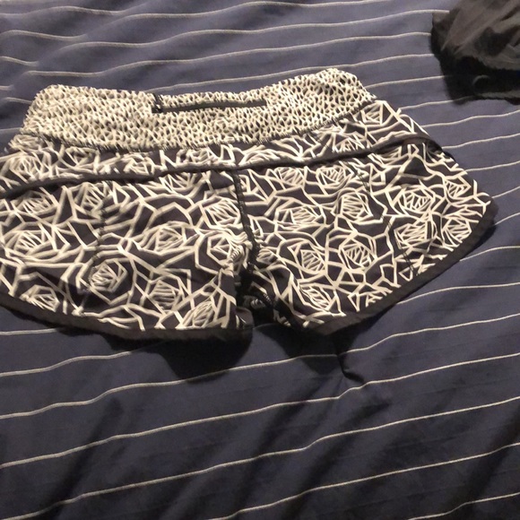 Lululemon shorts - Picture 3 of 3